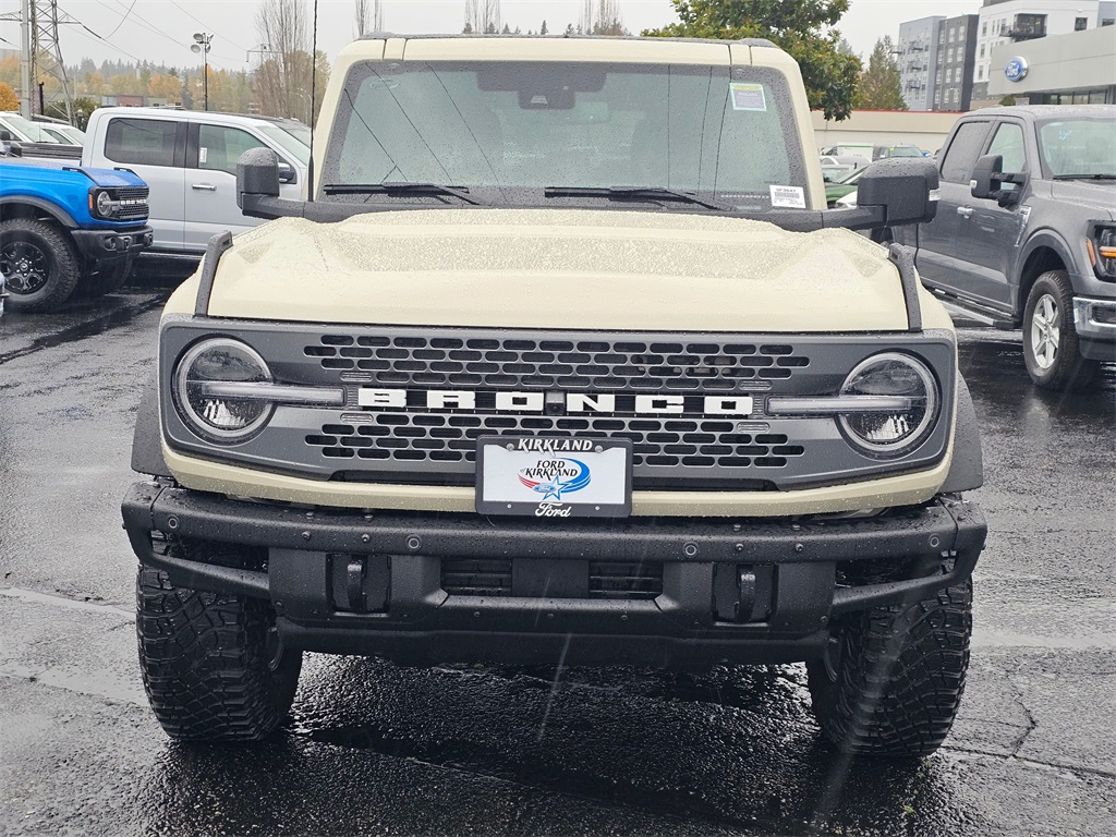 2025 Ford Bronco Badlands photo 2
