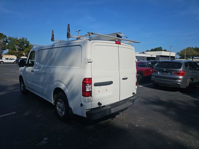 2018 Nissan NV2500 HD SV photo 3