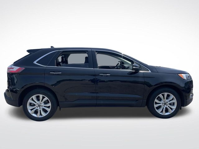 2024 Ford Edge Titanium photo 9