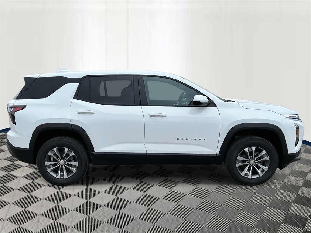 2026 Chevrolet Equinox LT photo 6