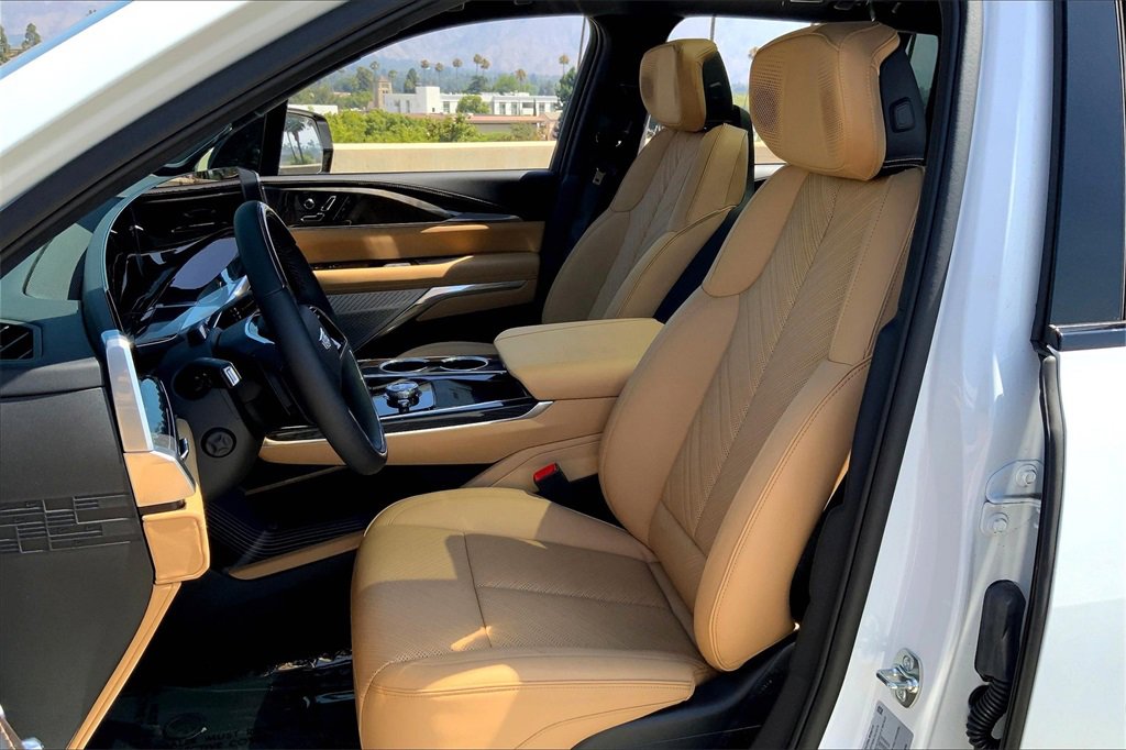 2025 Cadillac Escalade IQ Luxury photo 10