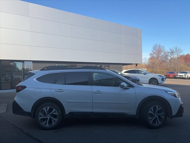 2021 Subaru Outback Limited photo 3