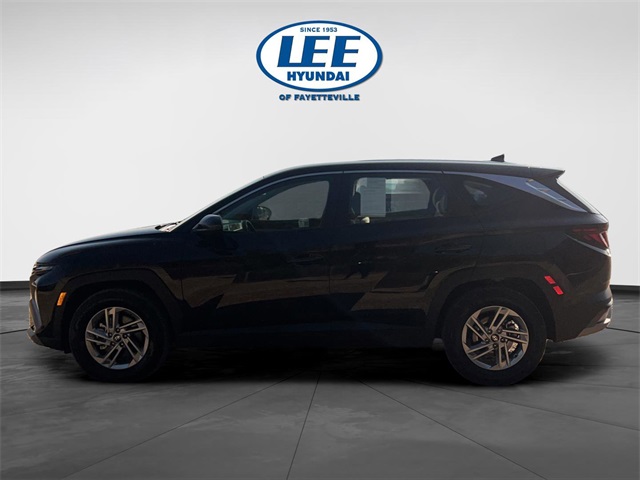2025 Hyundai Tucson SE photo 3