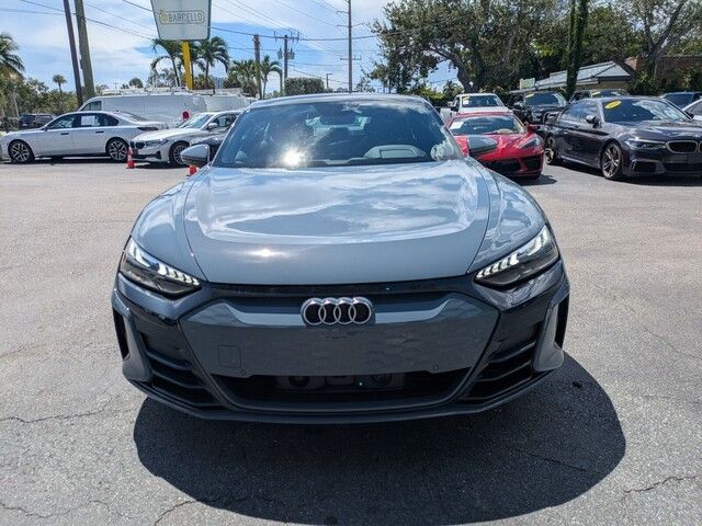 2023 Audi e-tron GT Premium Plus photo 2