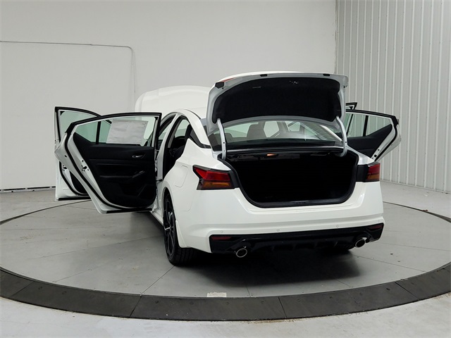 2025 Nissan Altima 2.5 SR photo 14