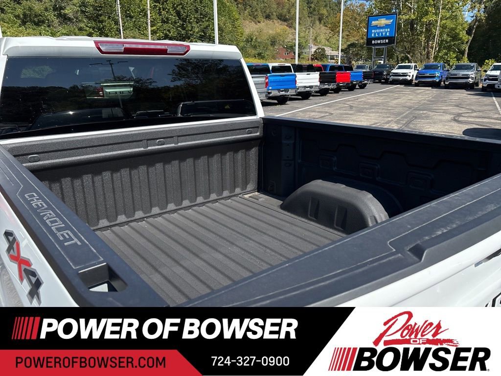 2025 Chevrolet Silverado 1500 Custom photo 4