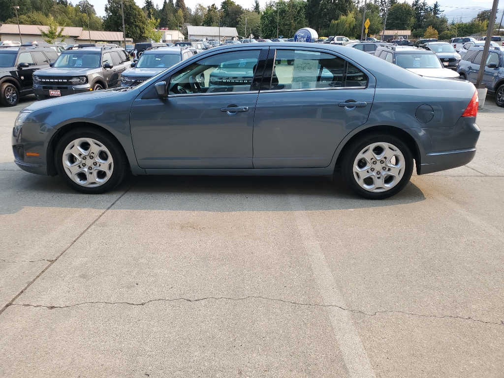 2011 Ford Fusion SE photo 3
