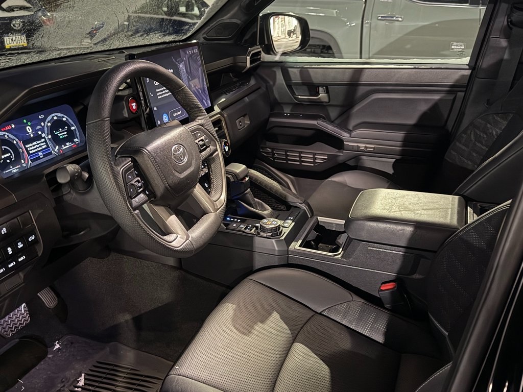 2024 Toyota Tacoma TRD Off-Road photo 2