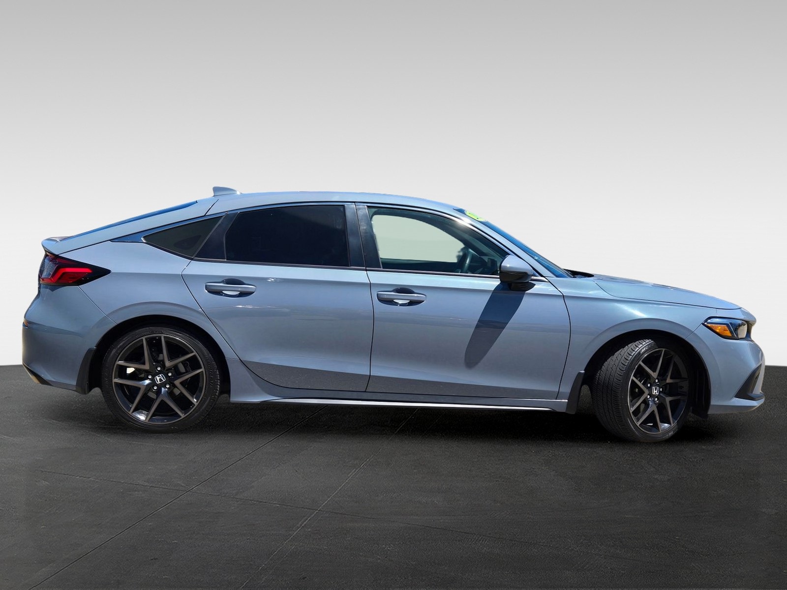 2022 Honda Civic Sport Touring photo 3