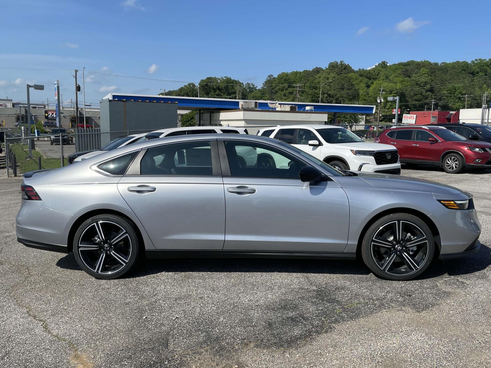 2025 Honda Accord Hybrid Sport photo 2