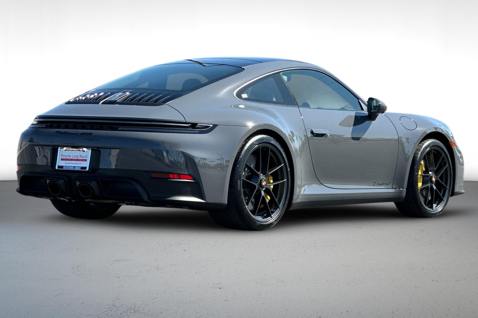 2025 Porsche 911 GTS photo 9