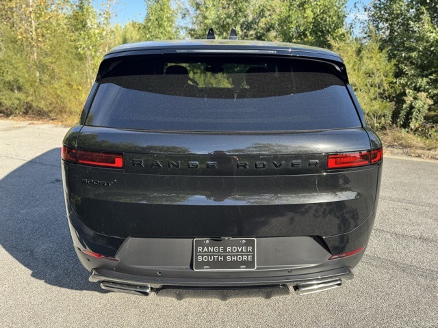 2025 Land Rover Range Rover Sport SE photo 6