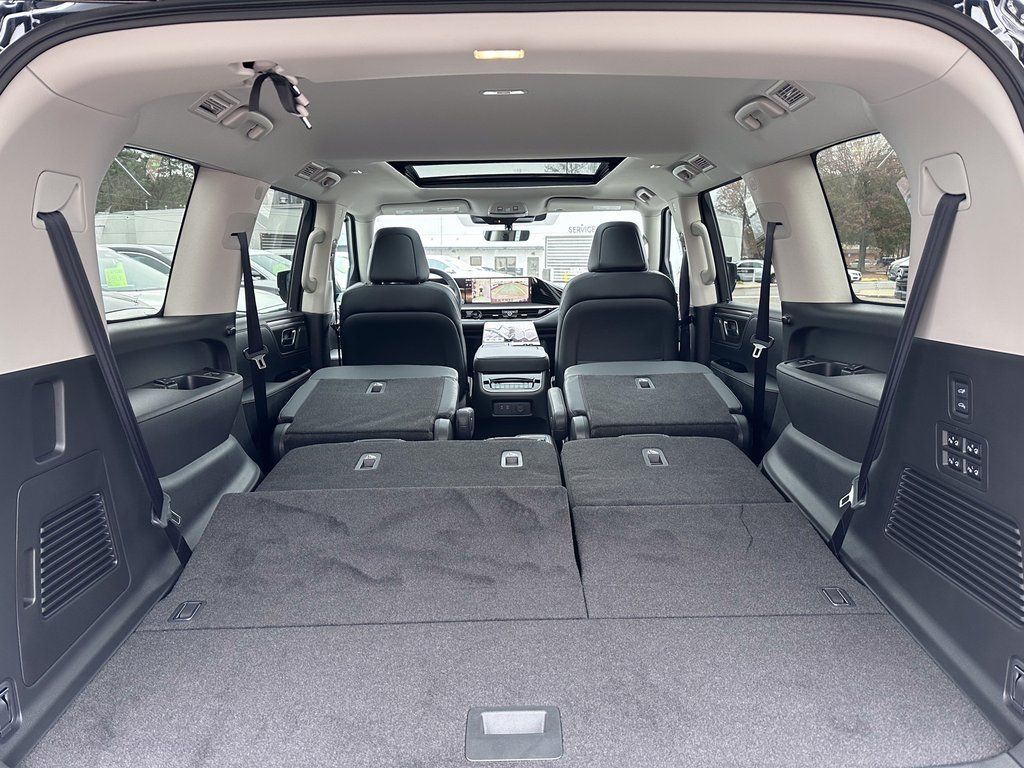 2025 Infiniti QX80 Luxe photo 30