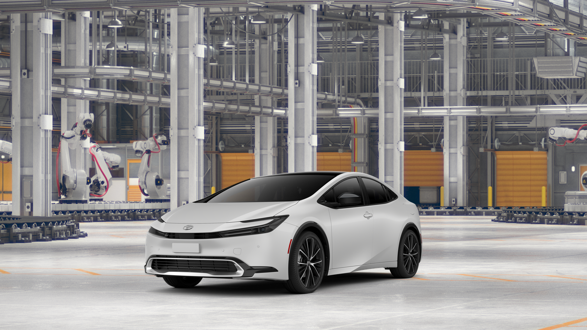 2026 Toyota Prius XLE's photo