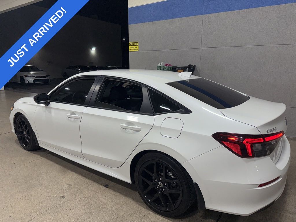 2025 Honda Civic Sport photo 4