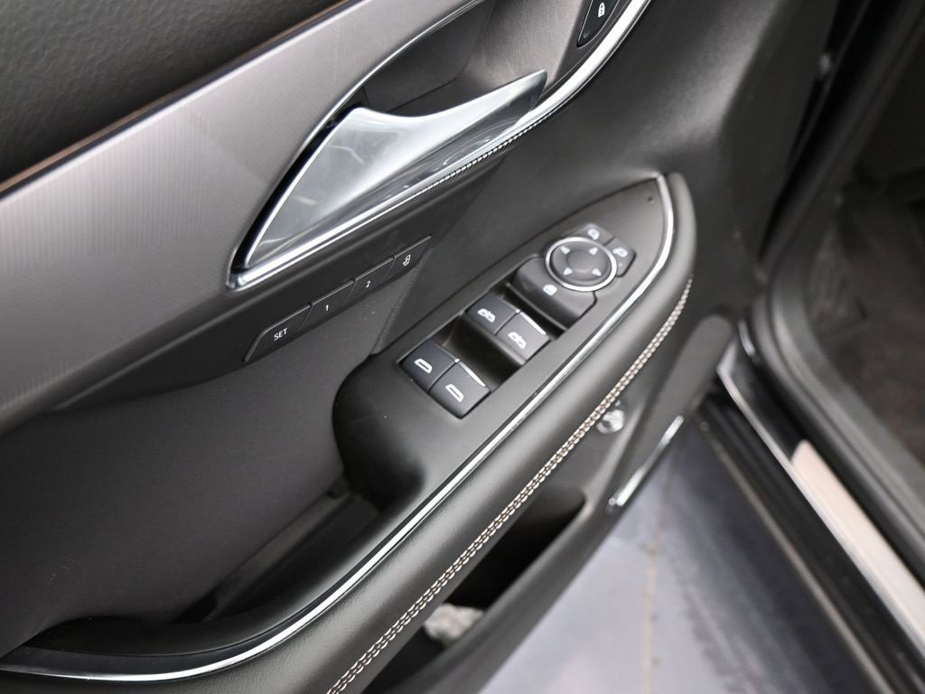 2025 Buick Envision Sport Touring photo 8