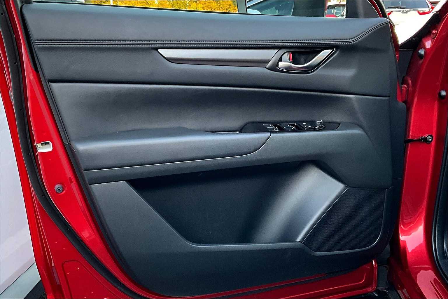 2024 Mazda CX-5 2.5 S Preferred photo 21