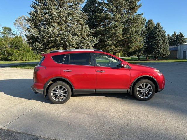 2016 Toyota RAV4 Limited photo 4