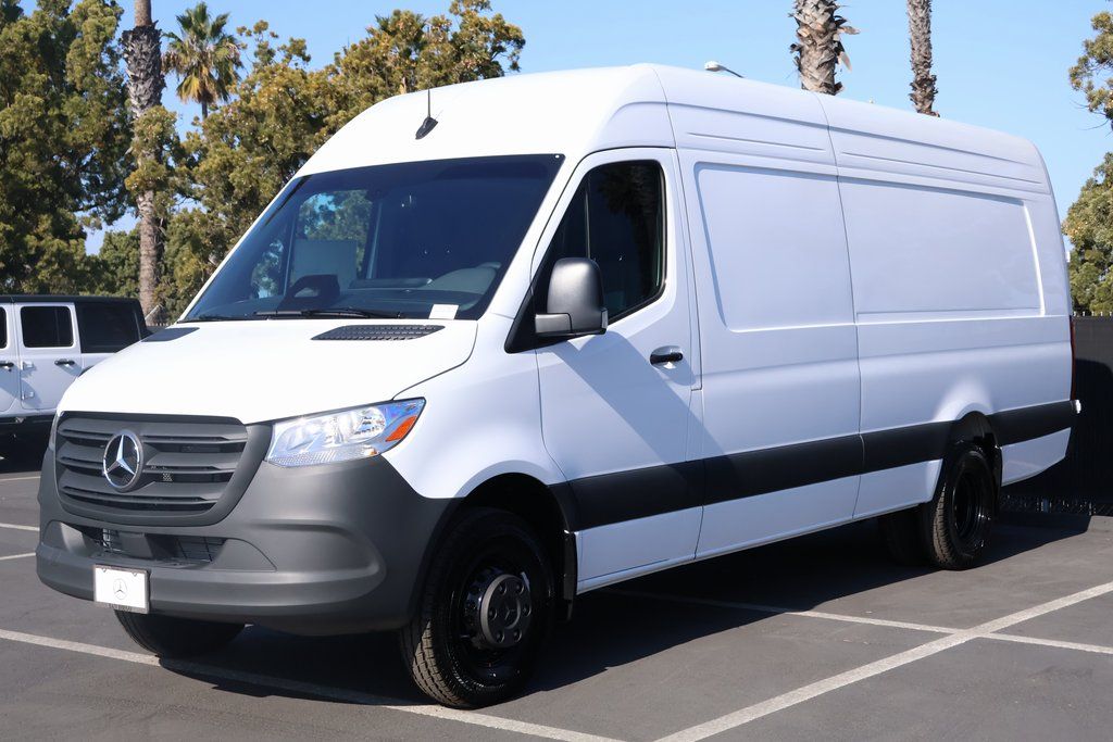 2025 Mercedes-Benz Sprinter Cargo Van Base's photo