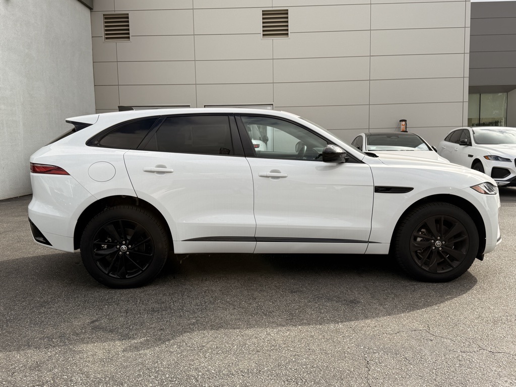 2025 Jaguar F-PACE P250 R-Dynamic S photo 4
