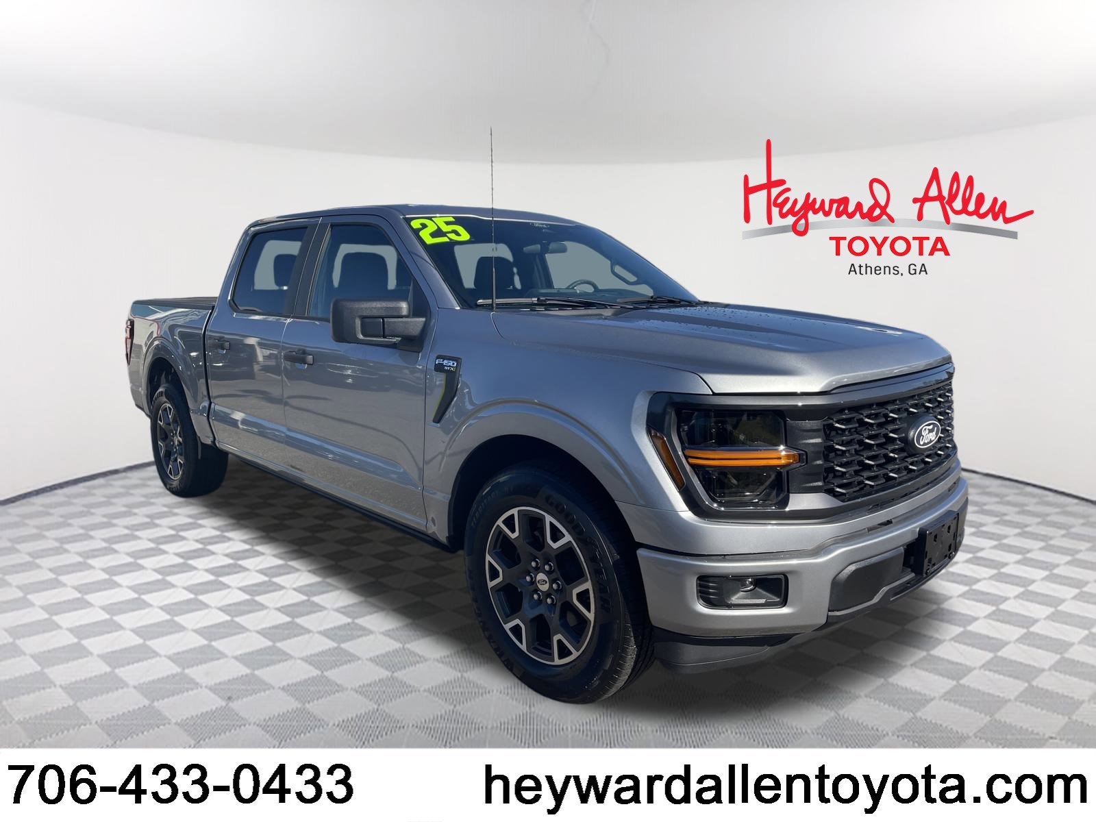 2025 Ford F-150 STX's photo