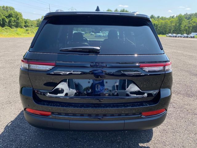 2025 Jeep Grand Cherokee Altitude X photo 4