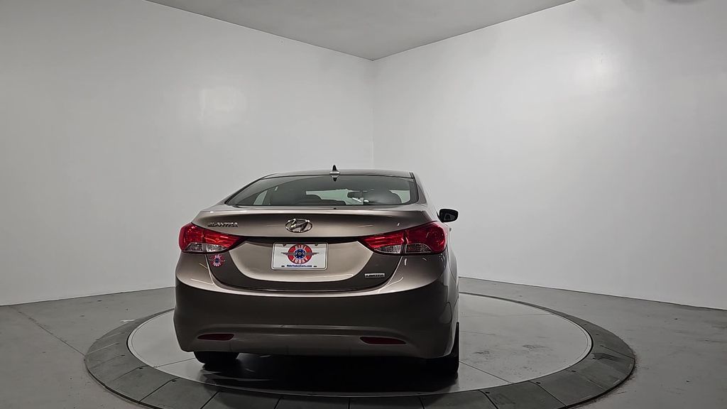 2013 Hyundai Elantra Limited photo 4