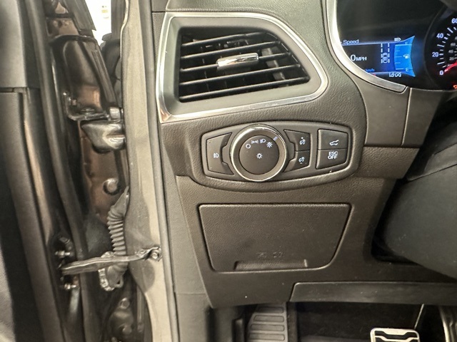 2020 Ford Edge ST photo 34