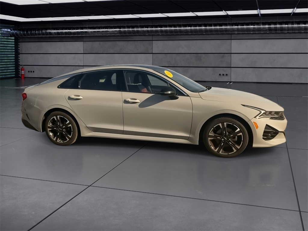 2024 Kia K5 GT-Line photo 3