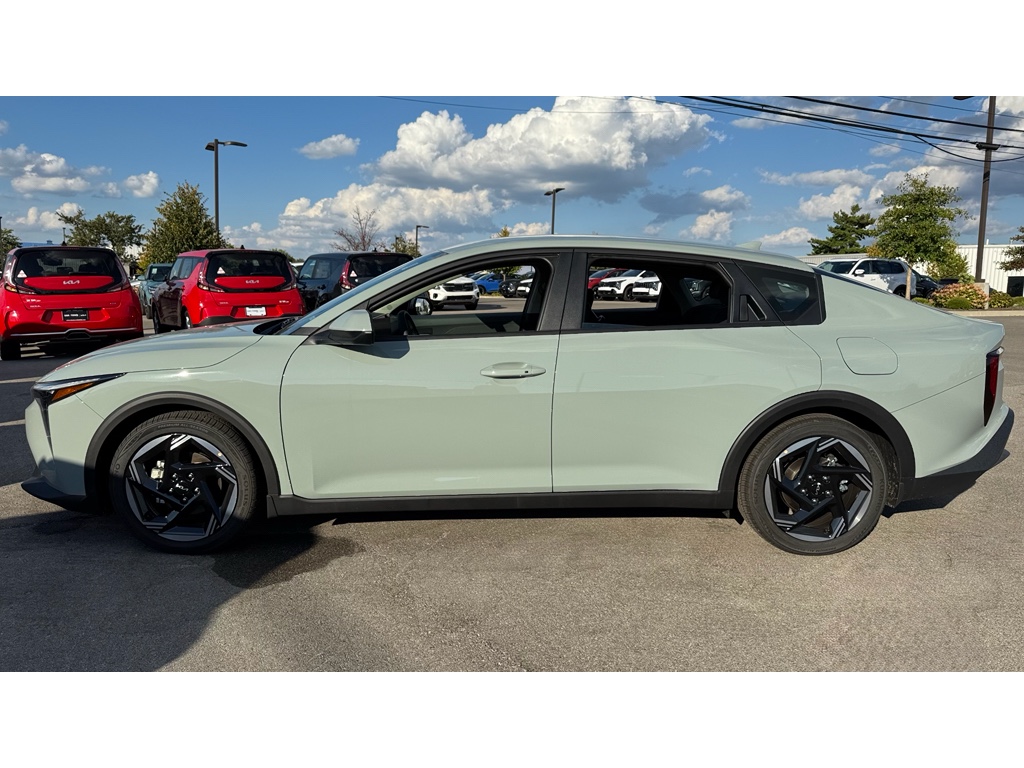 2025 Kia K4 EX photo 24