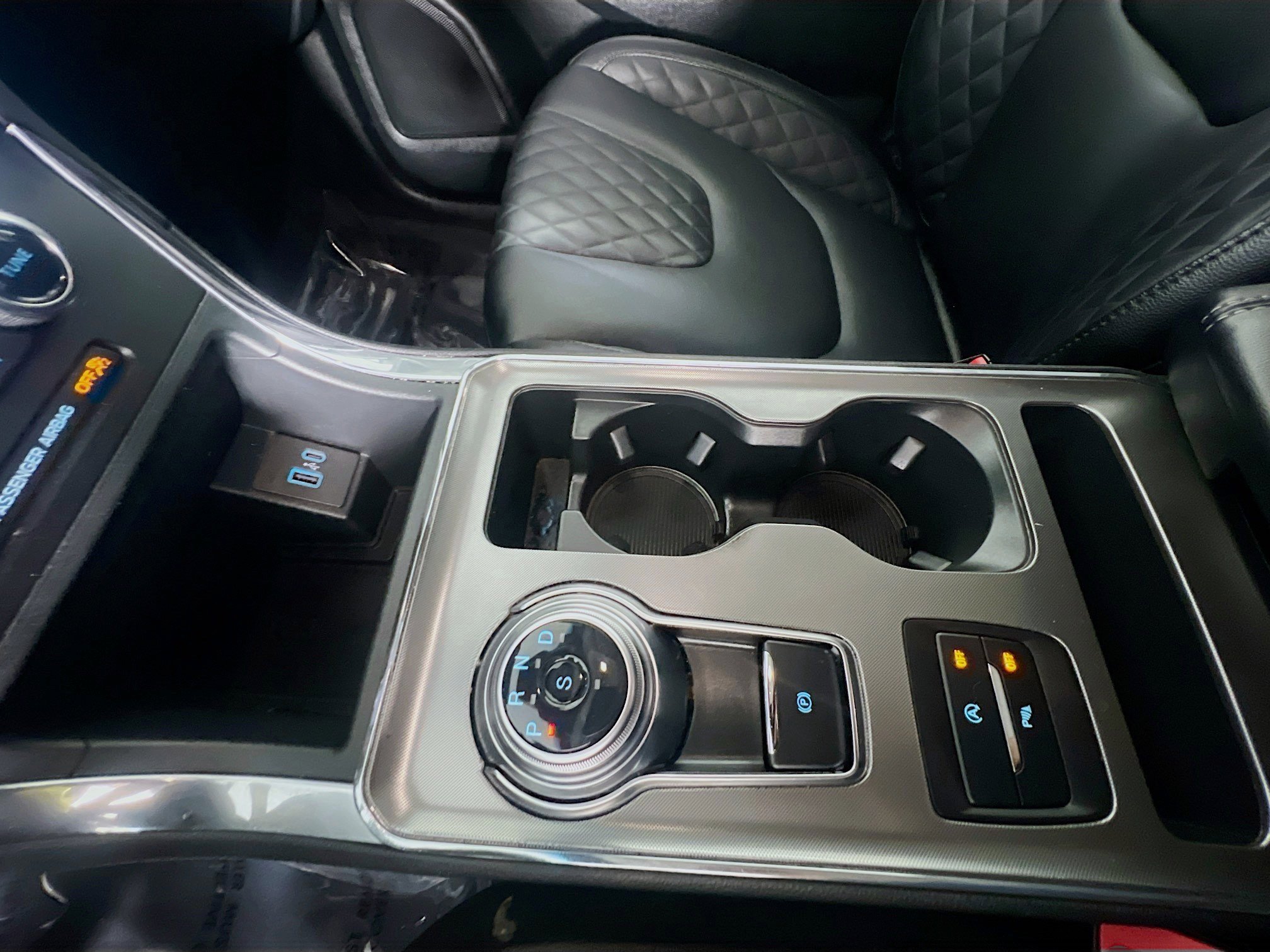 2024 Ford Edge Titanium photo 22