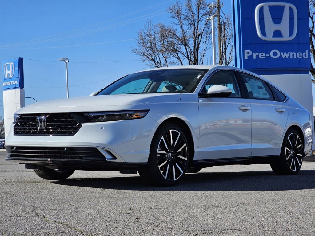 2025 Honda Accord Hybrid Touring photo 4