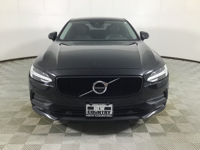 Used 2018 Volvo S90 Momentum with VIN LVY982MK9JP035919 for sale in Westport, CT