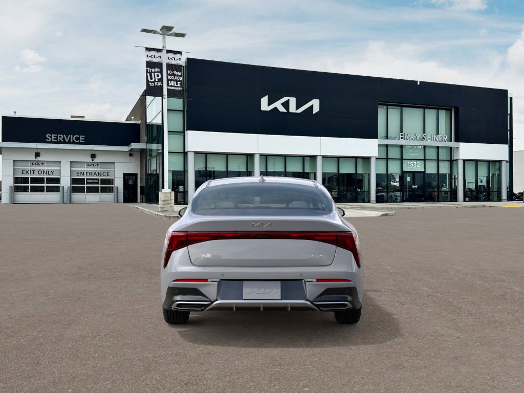 2026 Kia K5 GT-Line photo 4