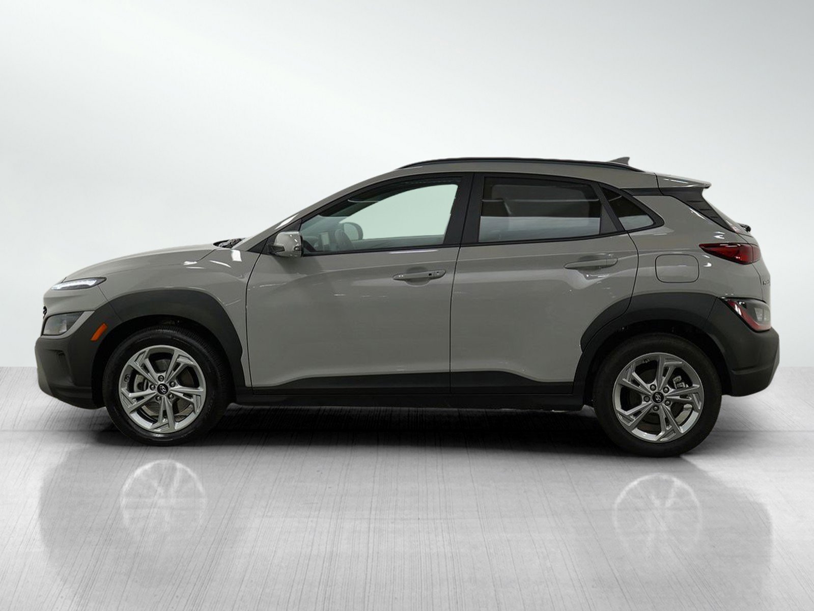 Used 2023 Hyundai Kona SEL with VIN KM8K6CAB7PU960309 for sale in Minneapolis, Minnesota