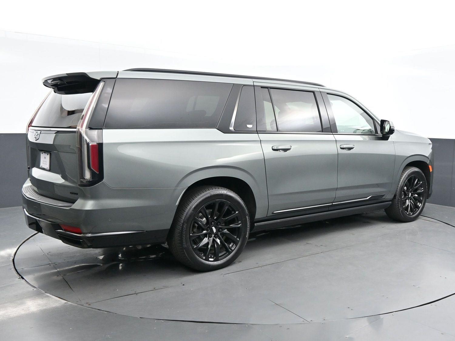 2023 Cadillac Escalade ESV Sport Platinum photo 6