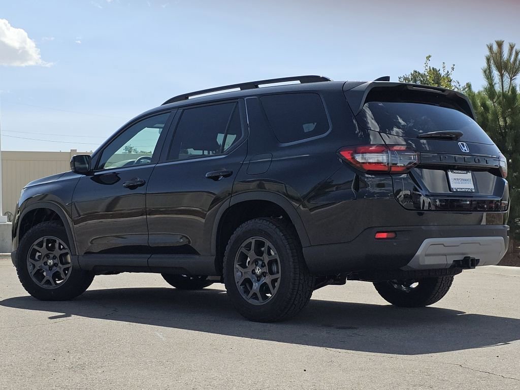 2025 Honda Pilot TrailSport photo 4