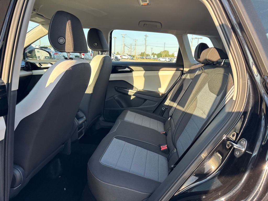 2025 Volkswagen Taos S photo 13