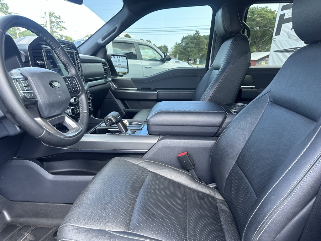 2024 Ford F-150 XLT photo 2