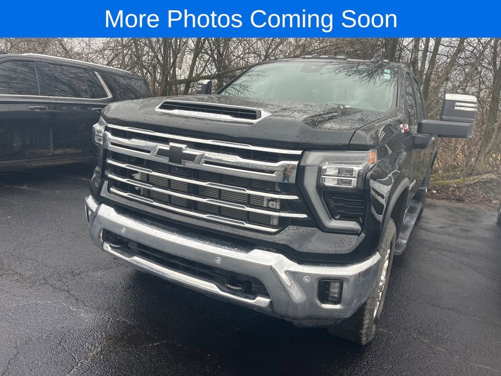 2025 Chevrolet Silverado HD LTZ's photo