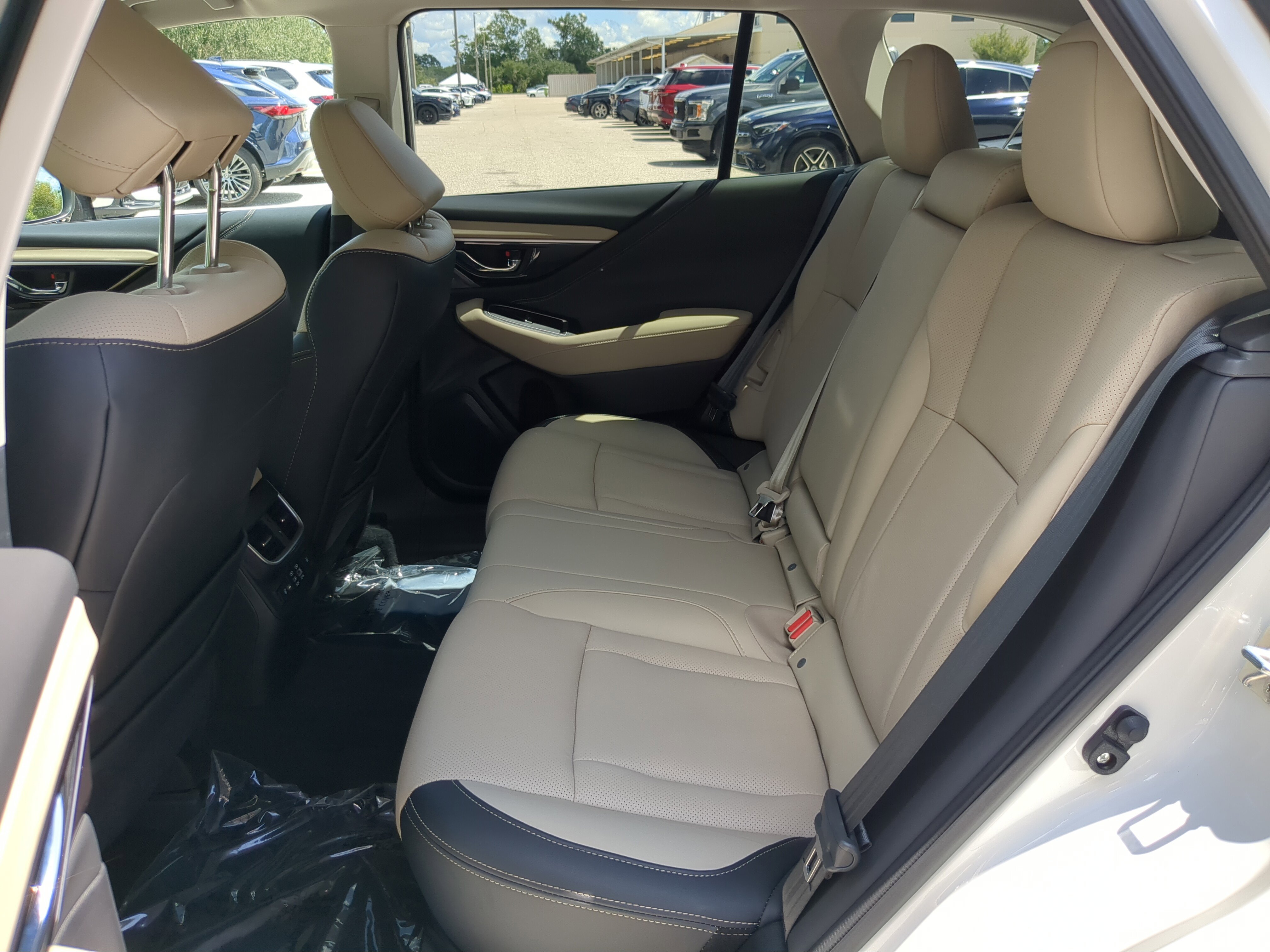 2024 Subaru Outback Limited XT photo 3