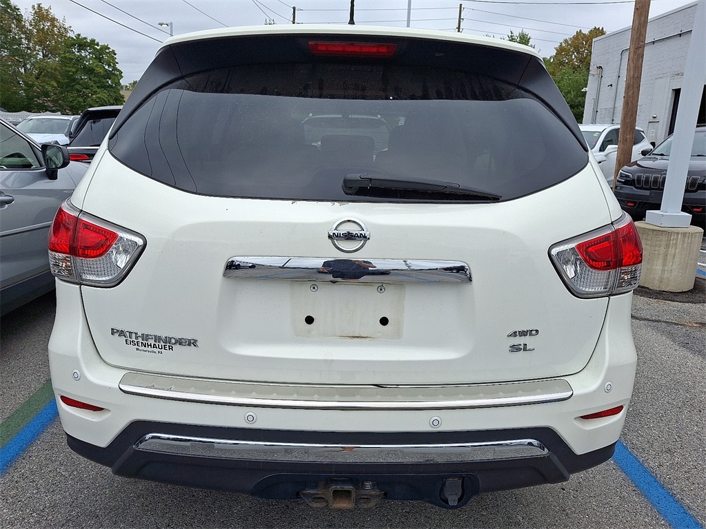 2014 Nissan Pathfinder SL photo 4