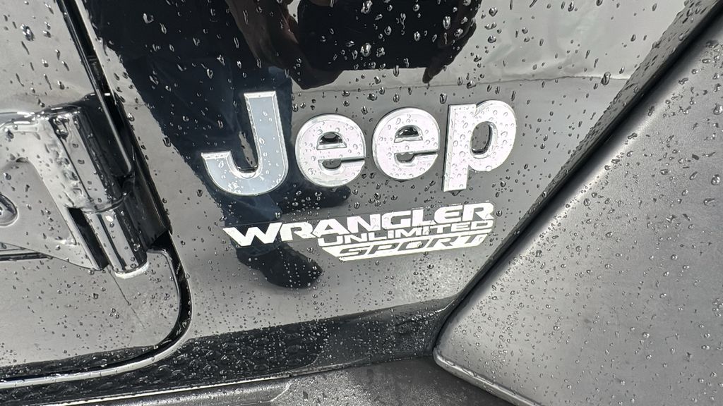 2021 Jeep Wrangler Unlimited Sport photo 38