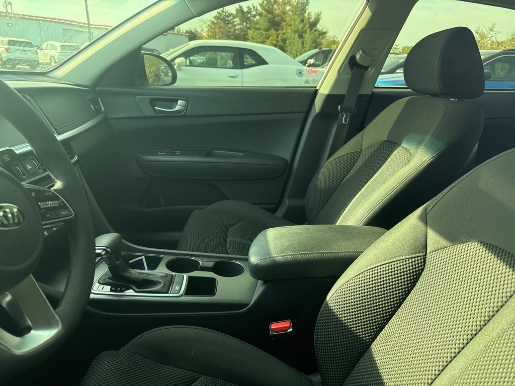 2020 Kia Optima LX photo 12