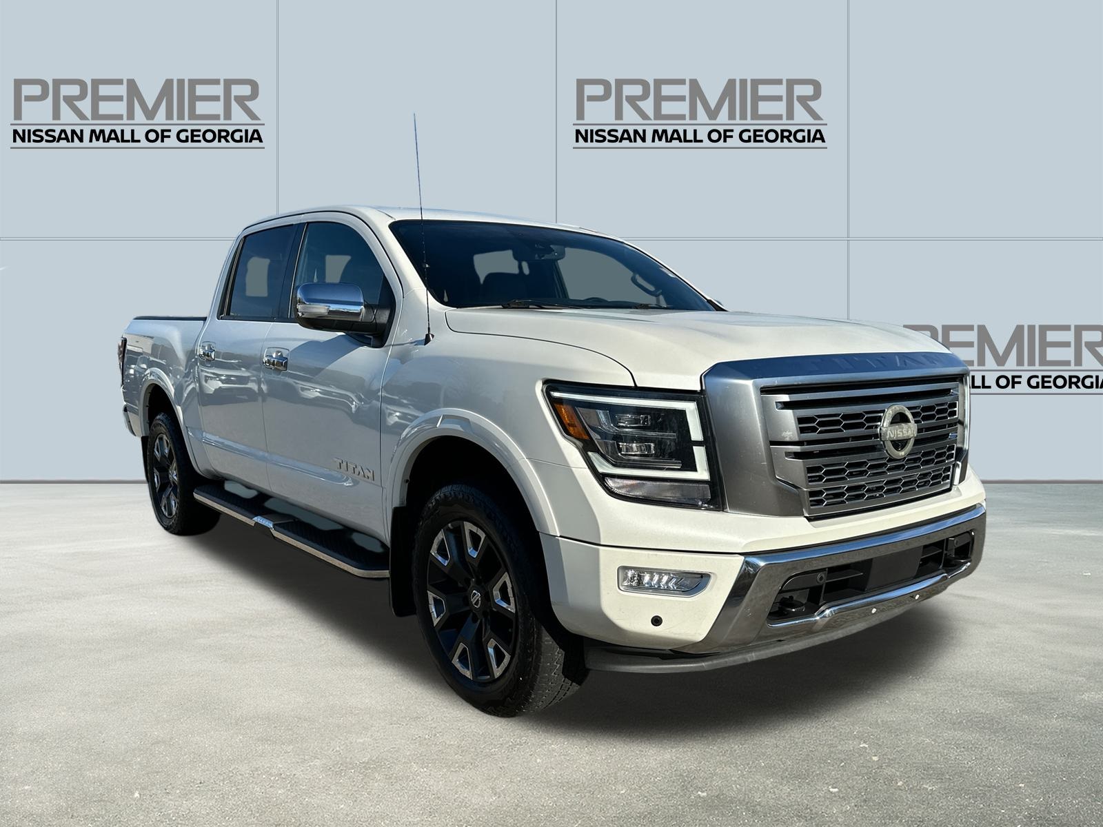 2021 Nissan Titan Platinum Reserve photo 2