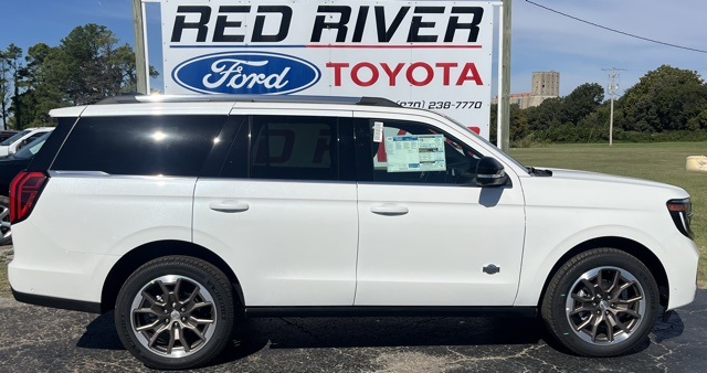 2025 Ford Expedition King Ranch's photo