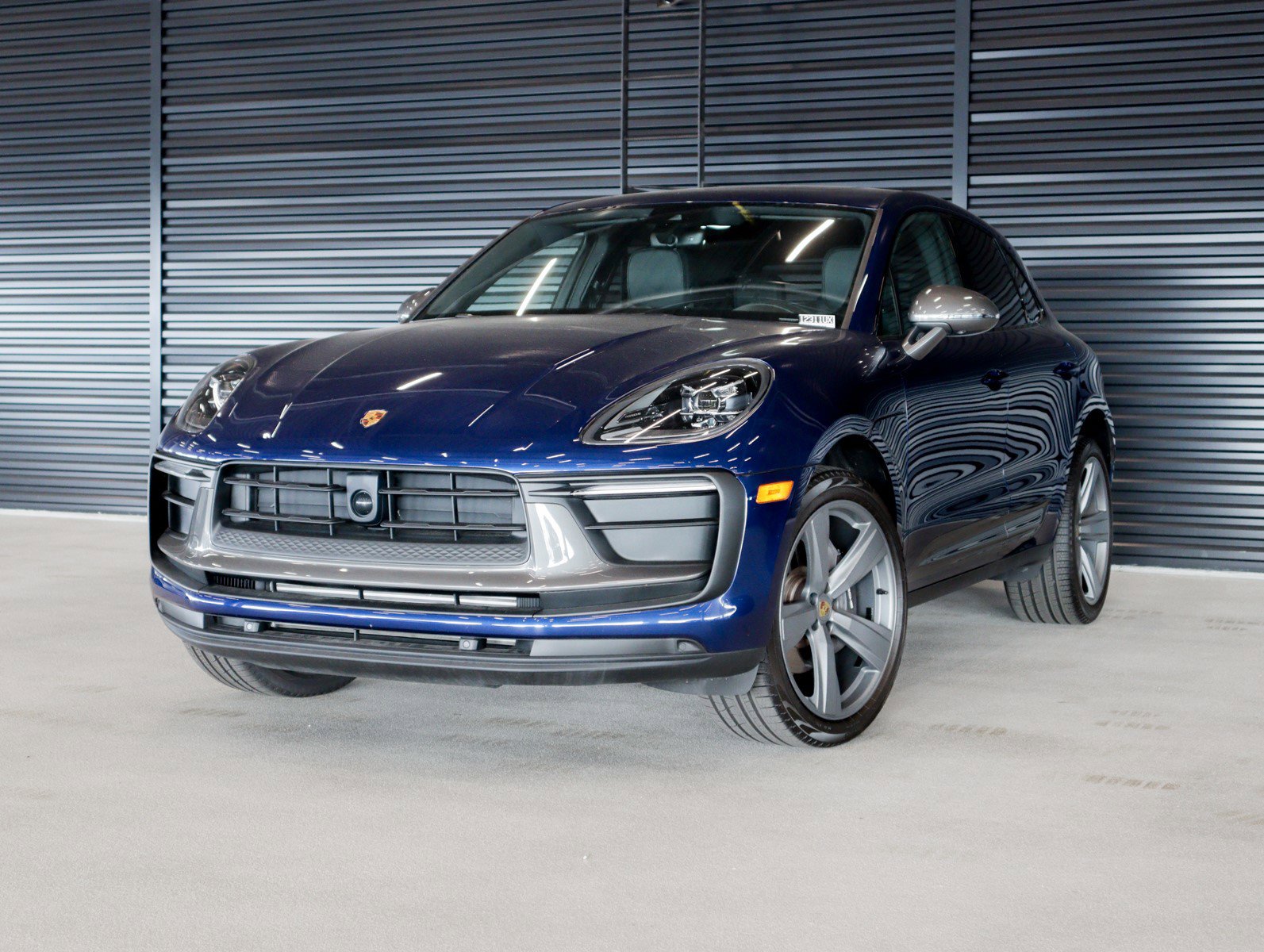 2025 Porsche Macan T