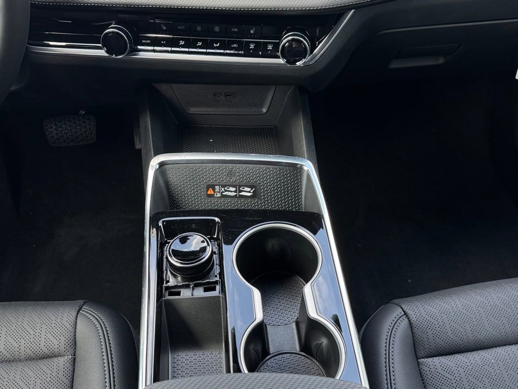 2026 Chevrolet Equinox LT photo 17
