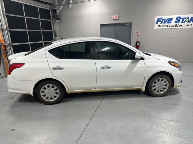 2016 Nissan Versa 1.6 SV photo 6