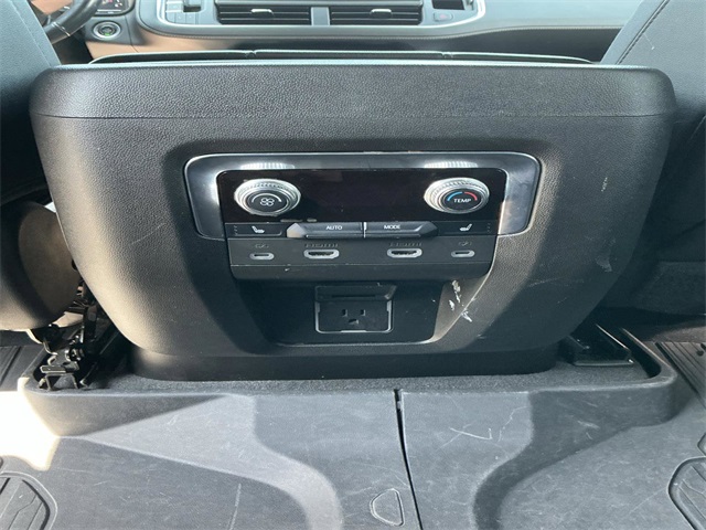 2022 Gmc Yukon XL AT4 photo 26